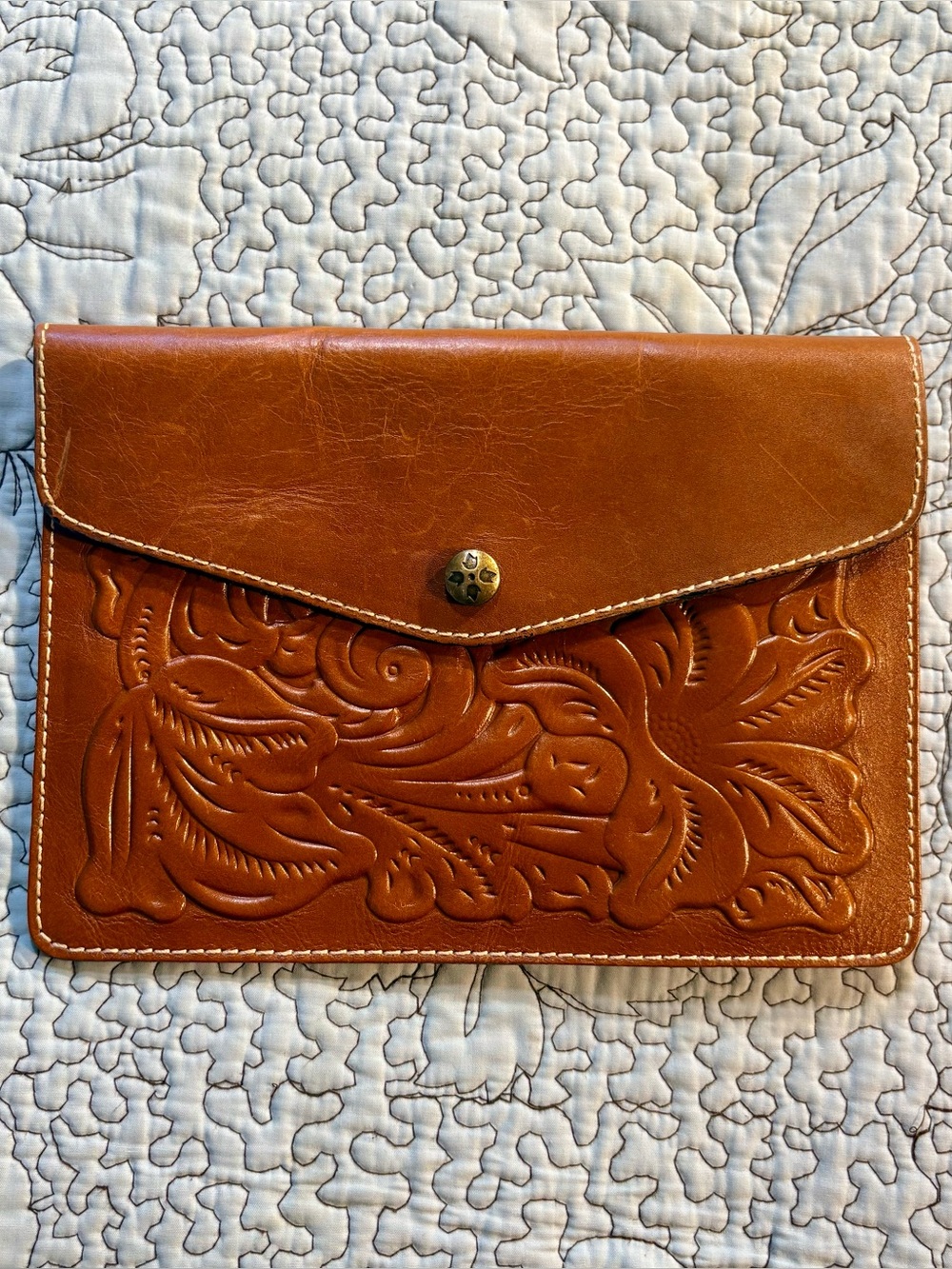 💥Patricia Nash Tooled Leather Tech Portfolio Envelope Clutch Brown💛 - Picture 7 of 7